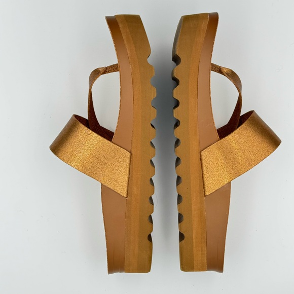 Reef Cushion Sol Hi Wedge Sandal size 10- metallic straps, cork footbed, chunky - Picture 3 of 7